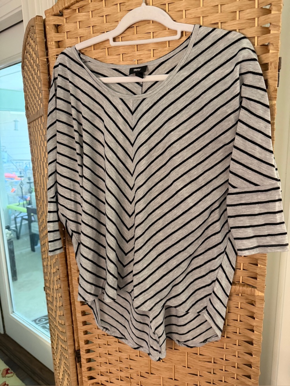 mossimo Grey & Black Striped V-Neck Top Xl